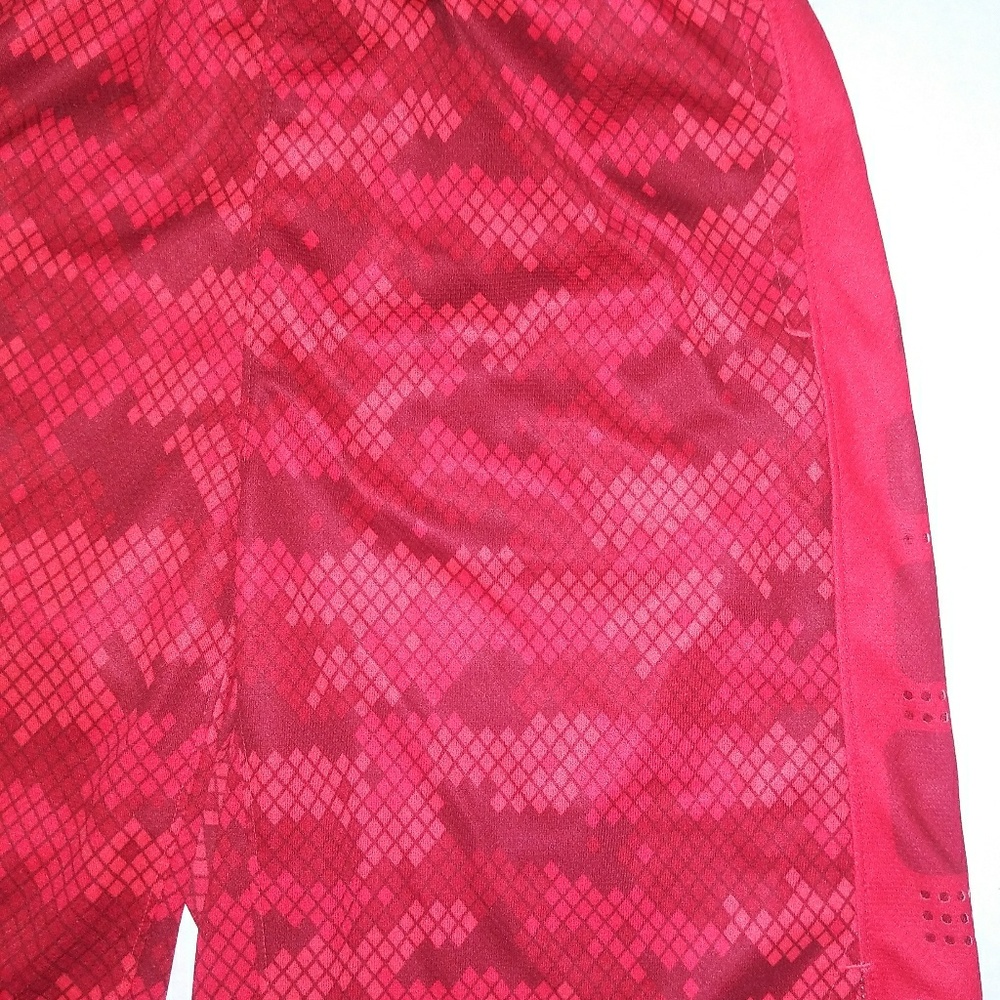 Nike elite basketball shorts. New. Kids Sizes - Picture 2 of 8